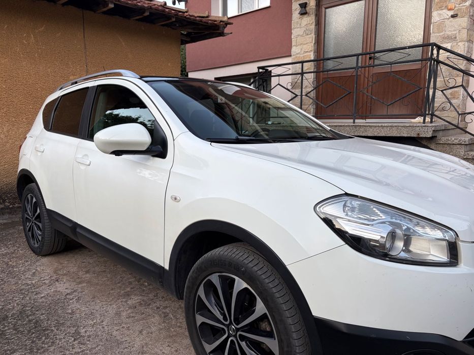 Автомобил Nissan Qashqai