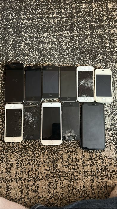 Lot iphone  Colectie 3G,4,5,6,SE+ipod  pentru colectionari sau piese
