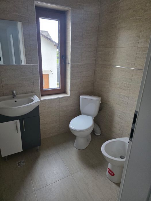 Casa moderna 4 camere, Strejnicu – aproape de Ploiesti, zona linistita
