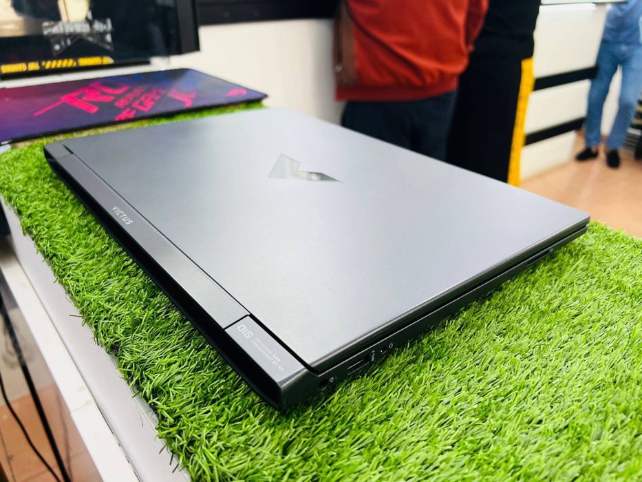 HP VICTUS Gaming  otib beradgan joyi bor