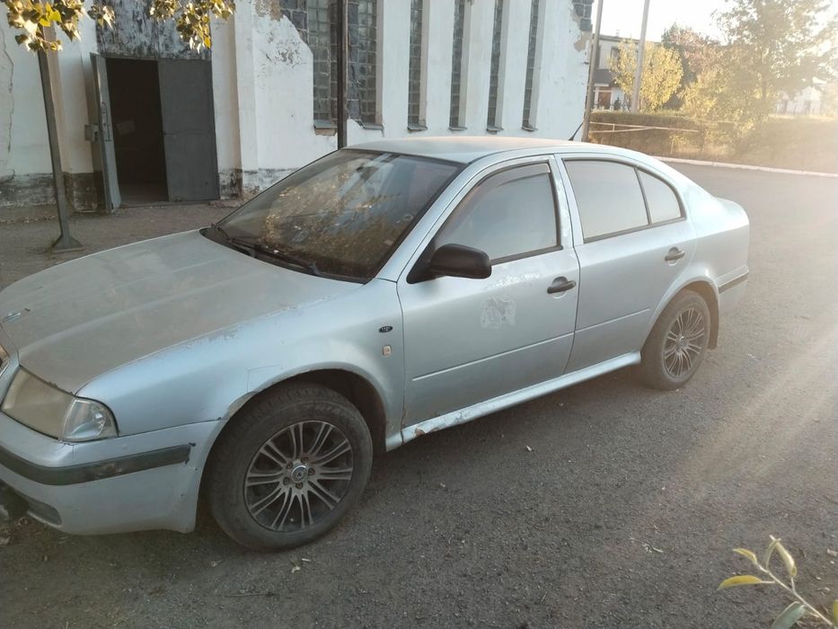 Шкода Октавия 2002 года , 1.6 ,