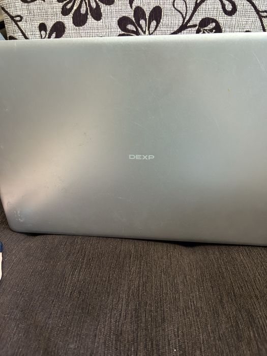 Продам ноутбук в хорошем состояние