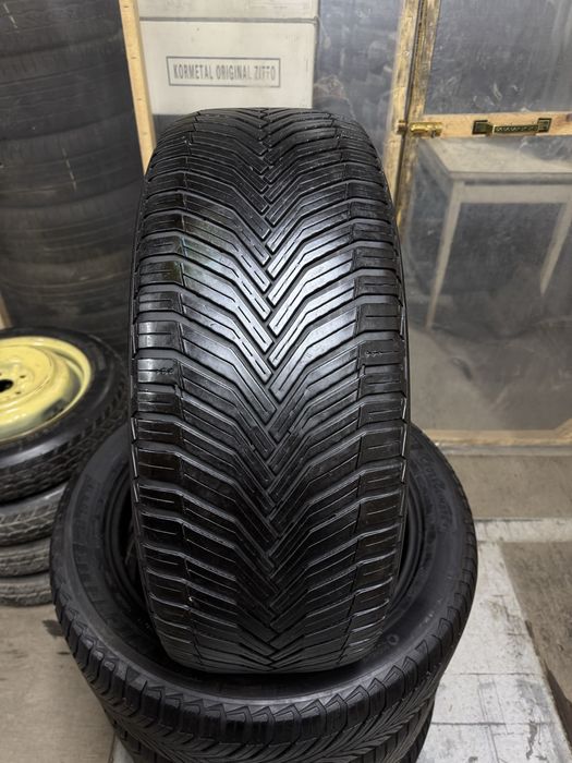 ПродаммMichelin 235/50/19