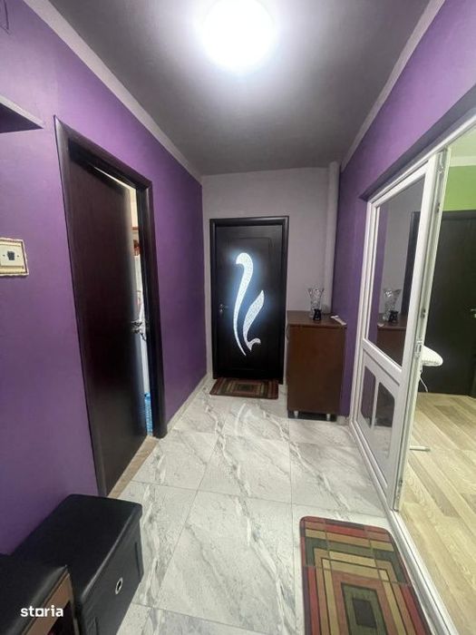 Apartament 4 camere, 89.88 mp, trilateral, 2 bai, zona Craiovita Prome