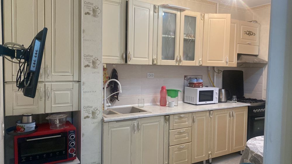 Кухонный гарнитур б у