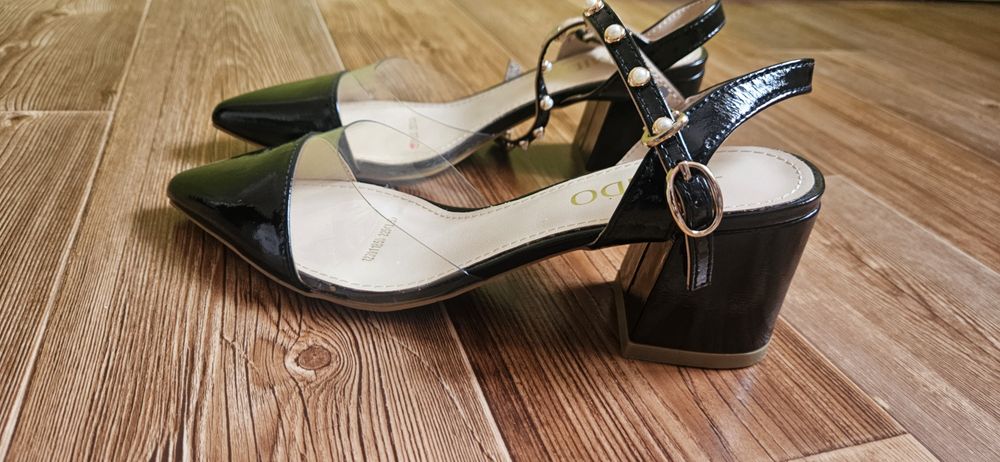 Продам обувь 35 размер