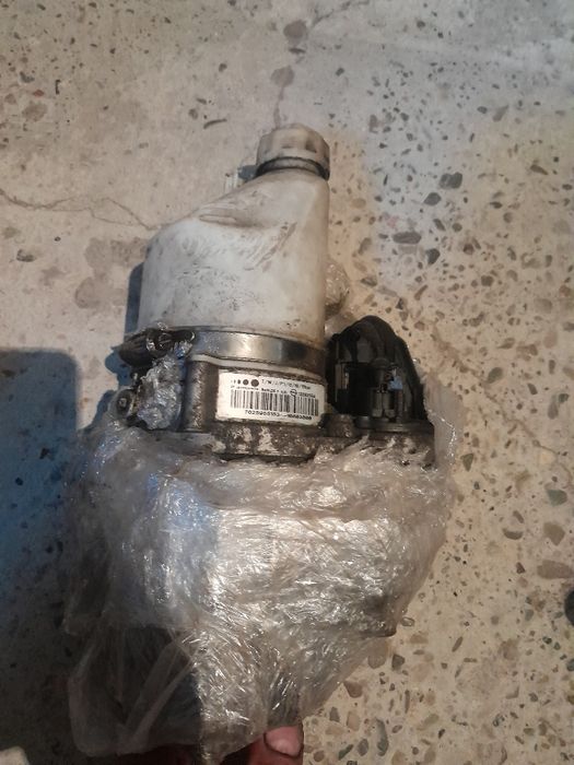 Pompa servo direcție
