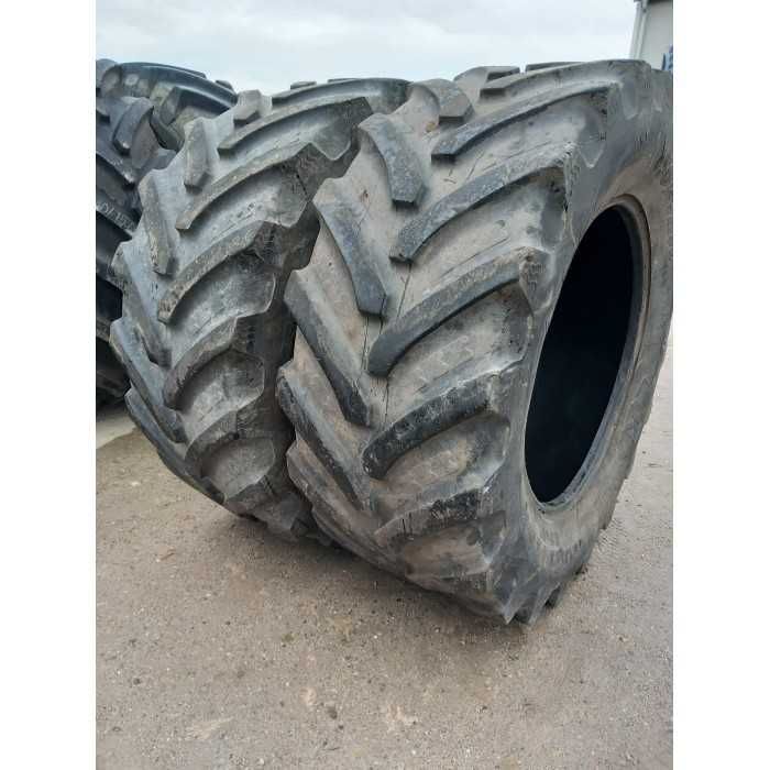 Anvelope BKT 650/65R38 pentru JCB și Renault.