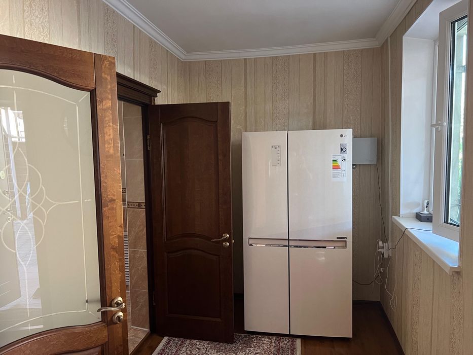 двухэтажный дом в центре города