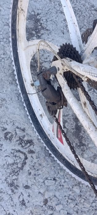 Велики БМВ и товер за два велика