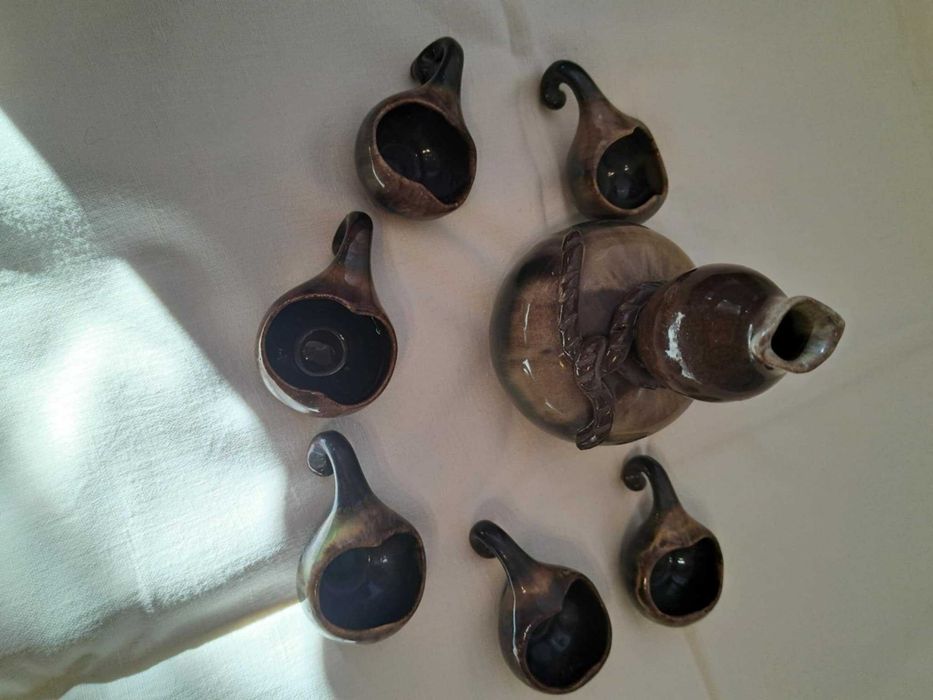 Продавам глинен сервиз за ракия!