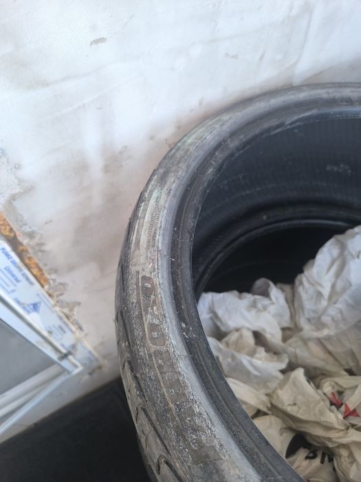 Продам летние шины 245/35 R19