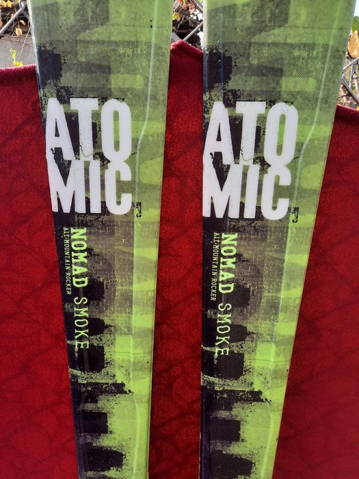 Карвинг ски  Atomic Nomad Smoke  178см