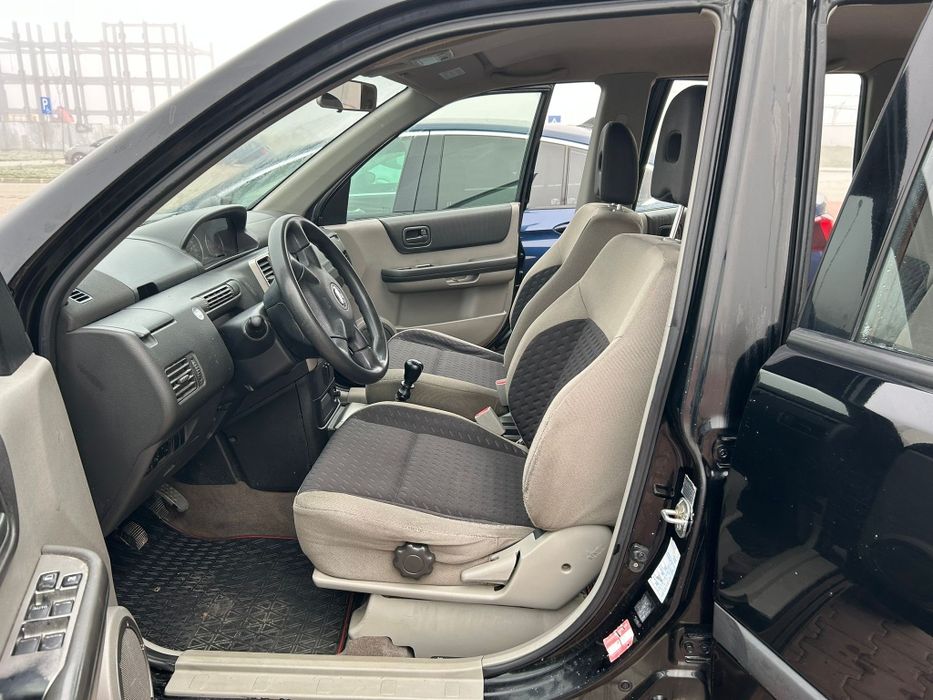 Nissan X-Trail An 2004 4x4 la Buton