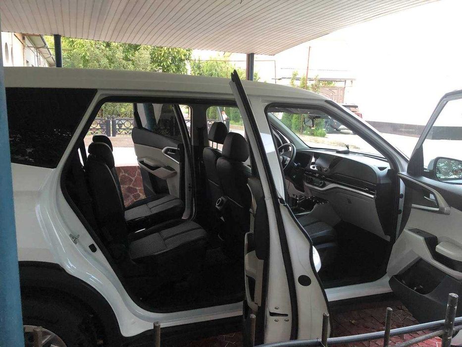 продаю KIA carens comfort