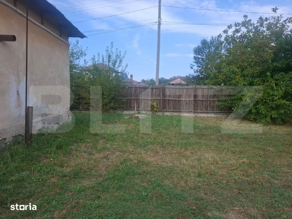 Casa de vanzare, 90 mp, teren  2.800 mp, zona Crangurile de Jos