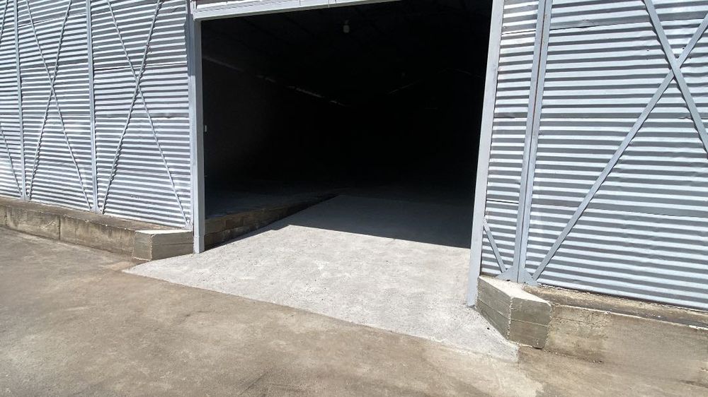 Hala/Depozit/Spatiu industrial/comercial de inchiriat - 216 MP - Husi