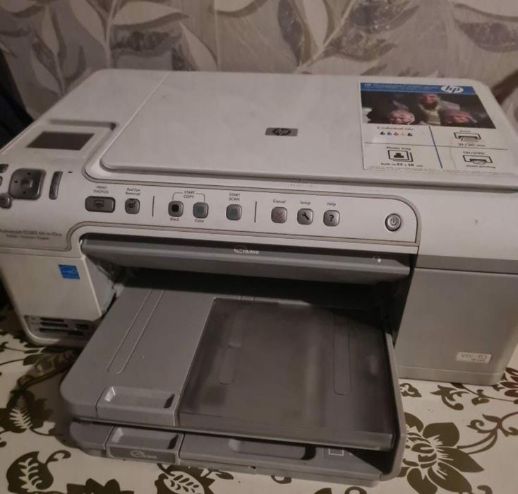 Продам принтер у него нету проводов