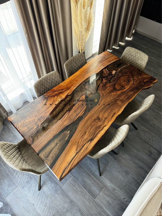 Маса от естествено дърво и епоксидна смола