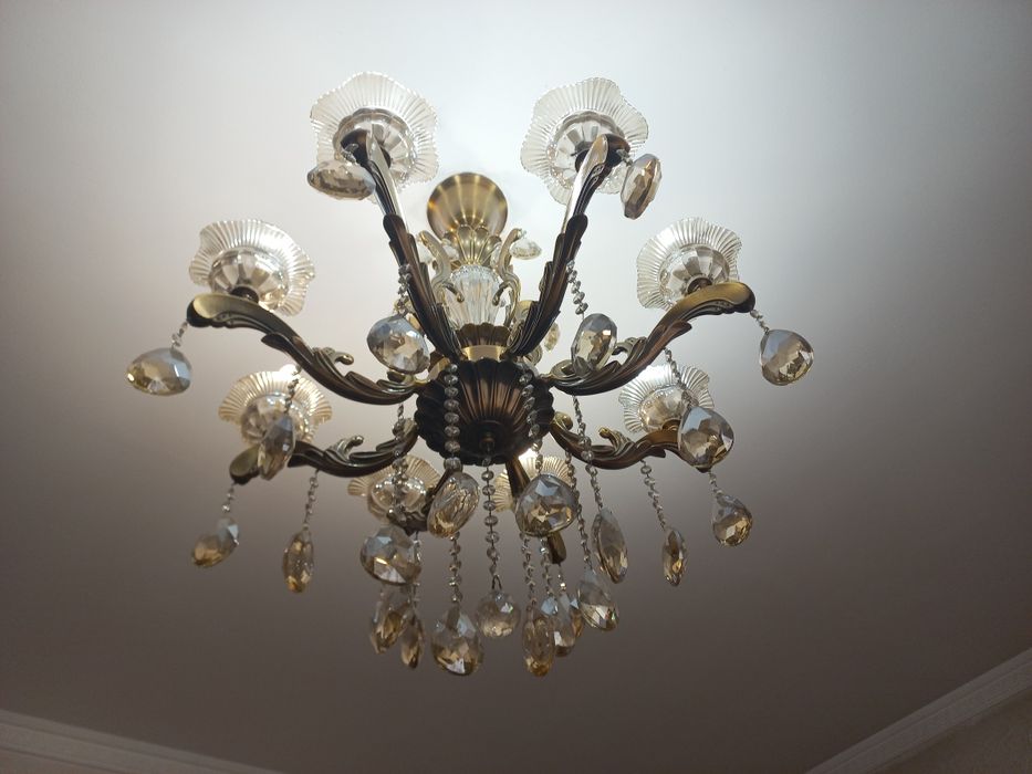 Люстра для гостиной