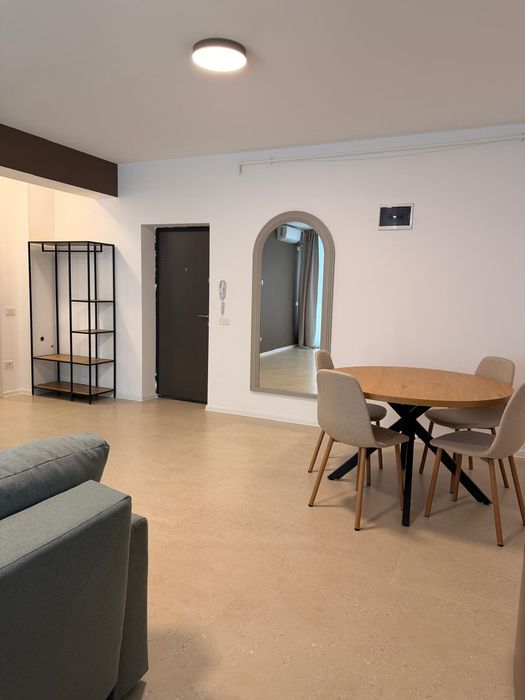 Direct proprietar inchiriez apartament, prima inchiriere