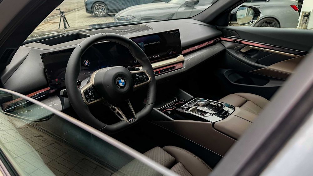 Продам BMW 520i Sedan c официальной гарантией на автомобиль