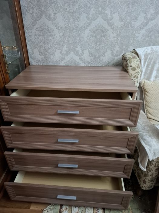 Комод  + зеркало