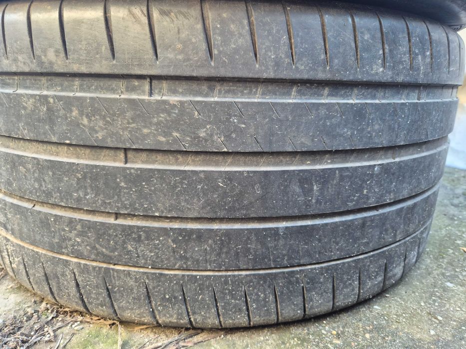 2 Anvelope de VARA - 325/35/22 - MICHELIN - Stare F BUNA - DOT 2021 !