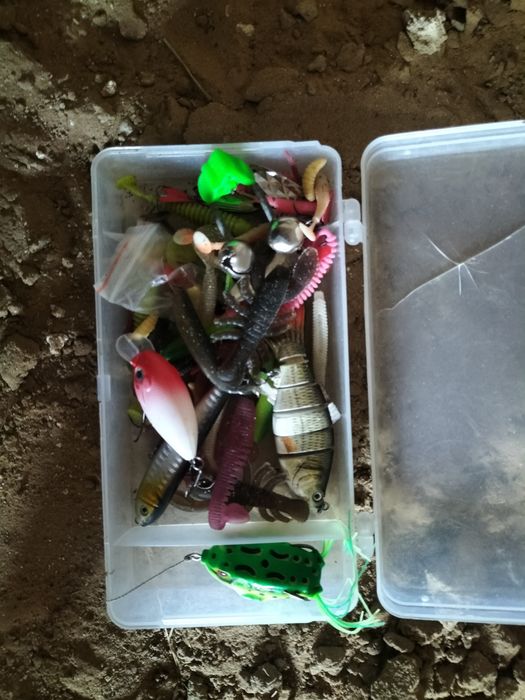 Спиннинг Крокодил 2,4м,+2 набор