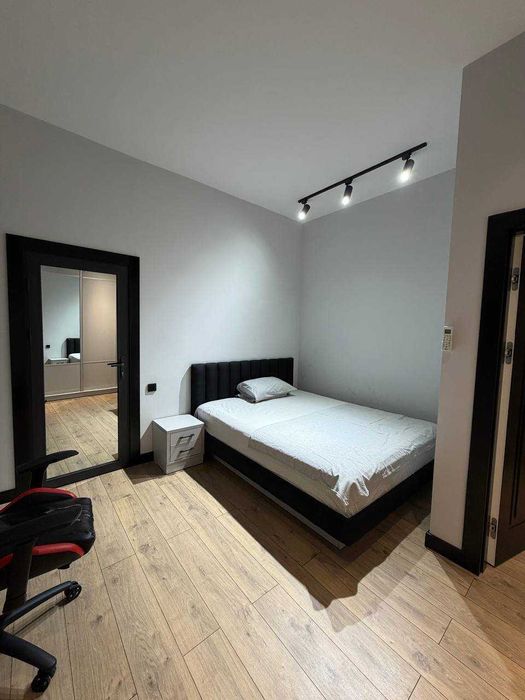 Стадион Бунедкор, 300м2, дюплекс 5 комнат
