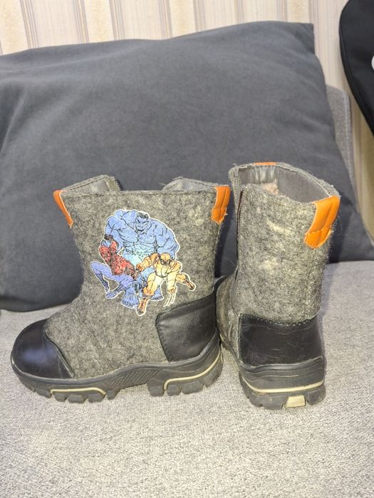 Продаются сапожки зимнии