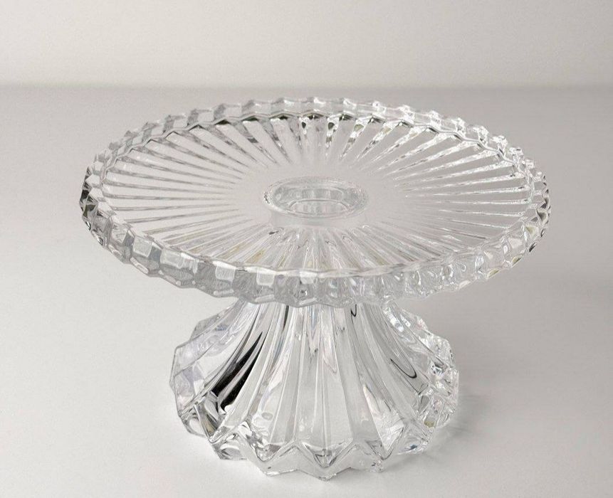 Chinni. Idishlar xrustal. Pechonnitsa. Rogashka. Catering