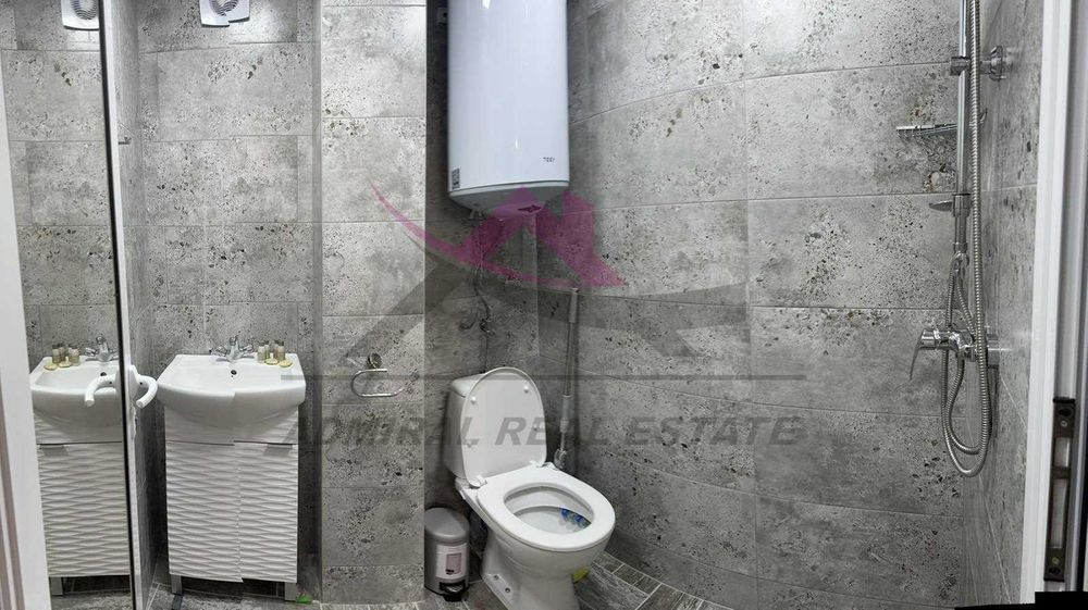 Дава се под наем Двустаен апартамент в Варна, Аспарухово - 35 кв.м за 409 € - Снимка #2