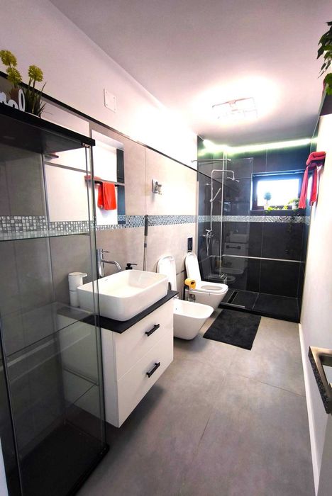 Inchiriez Studio in zona Sanpetru