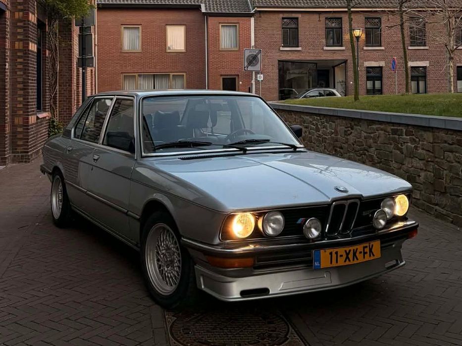 BMW Seria 5 Vand Bmw 528i E12 1980