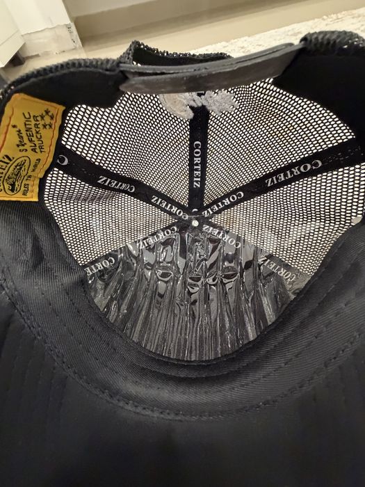 Sapca corteiz neagra