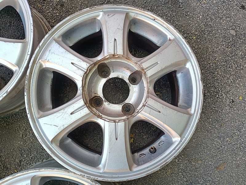 Продам легкосплавные диски на Пежо