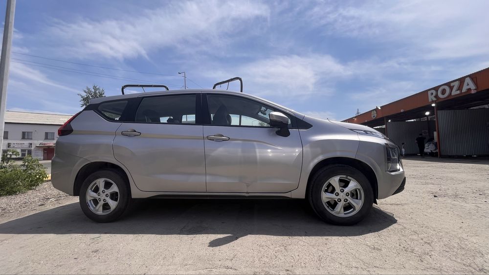Продам машину Mitsubishi xpander