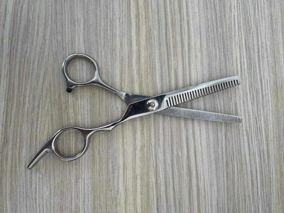 Set 2 foarfece de tuns si filat,otel inoxidabil,usoare,ergonomice + pieptene