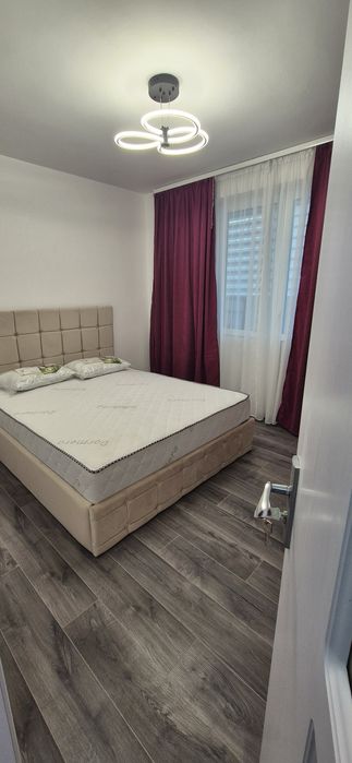 Vand apartament 3 camere renovat recent Bd ul Republicii