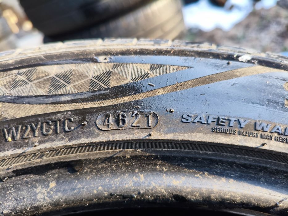 245 45 R18 Пара 2шт. 2021 Год