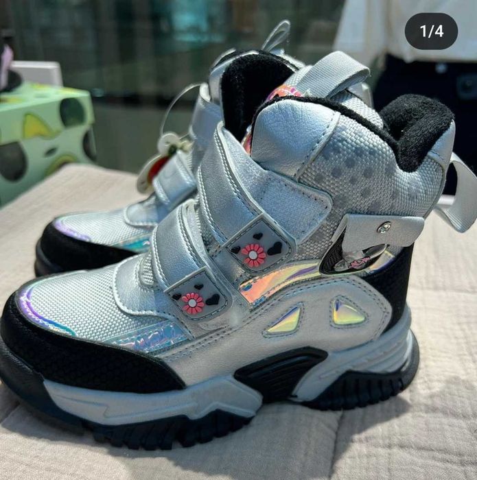 Ботинки на девочек зимние 2 вида