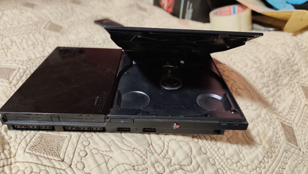 Playstation 2 cu 4 jocuri