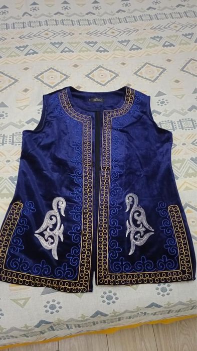 Жилетка камзол женская 44-50 размер 5000 тг