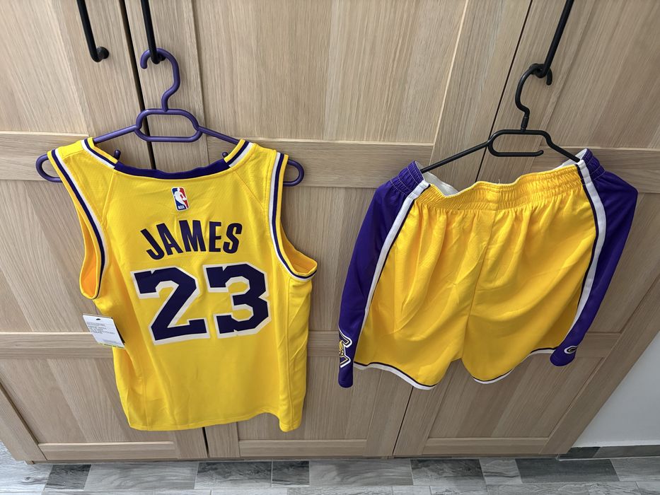 Compleu NIKE Lakers masura S si M
