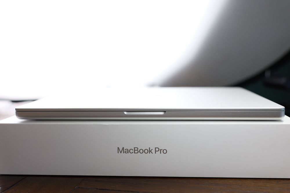 Macbook PRO 16'' M1, 16GB RAM, 1TB SSD