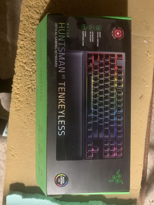 Razer Hunstman v2 геймърска клавиатура