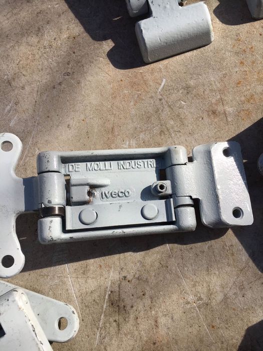 Панти за врати Iveco всички модели след 2000г
