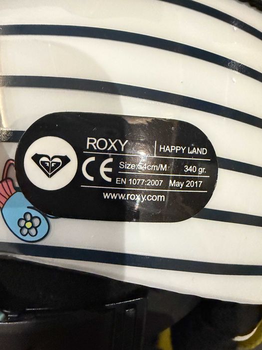 Детска ски каска и очила