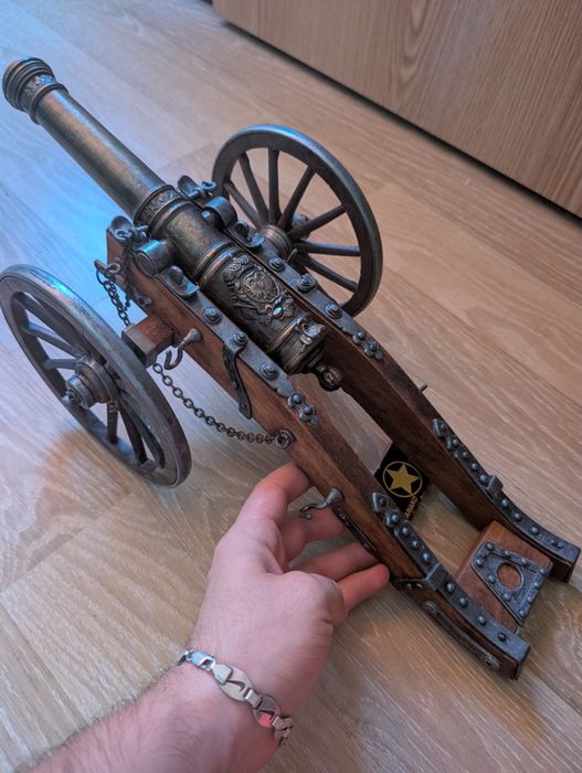 Tun vintage de dimensiuni mari macheta militara